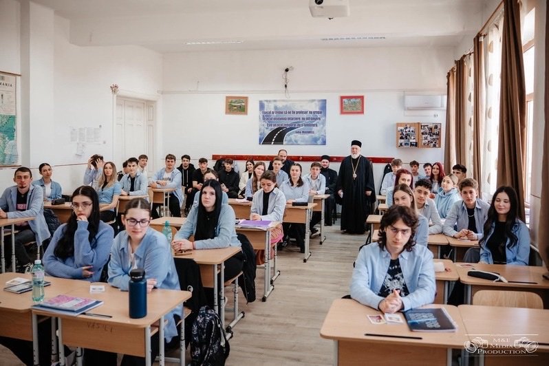 Fotografie 8 de la Întâlnire cu tinerii la Tulcea